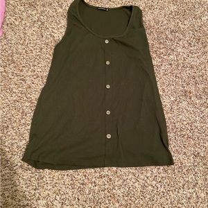 Staccato olive tank
